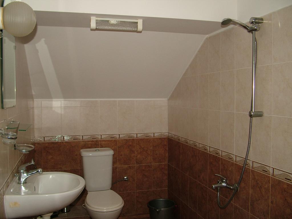 Kisiovi Apartment Dewin Exterior foto